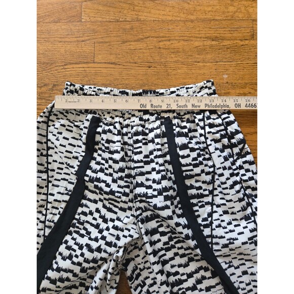 Free People Movement Aces Printed Pants White/Black Size Small NWOT - Picture 7 of 7